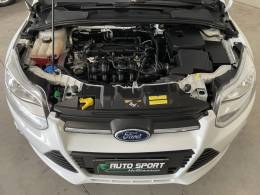 FORD - FOCUS - 2014/2015 - Branca - R$ 55.000,00