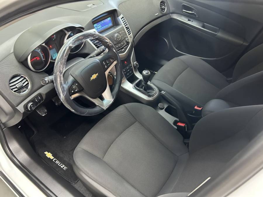 CHEVROLET - CRUZE - 2014/2014 - Branca - R$ 65.000,00