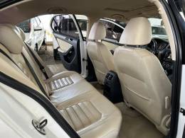 VOLKSWAGEN - JETTA - 2013/2013 - Branca - R$ 87.900,00