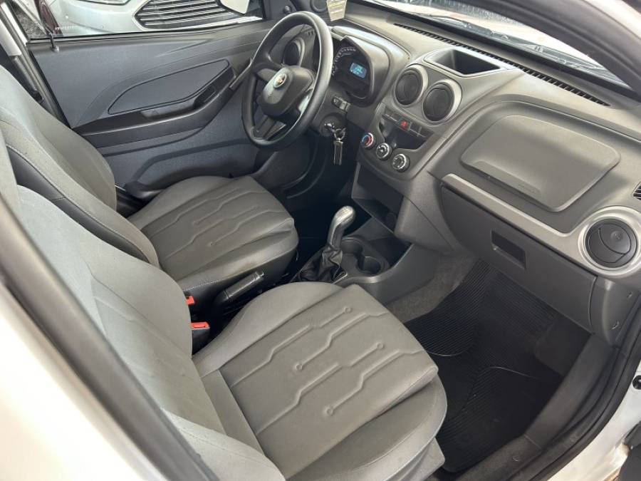 CHEVROLET - MONTANA - 2012/2013 - Branca - R$ 45.800,00