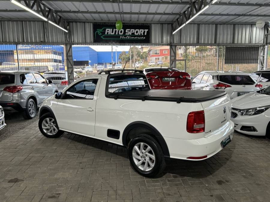 VOLKSWAGEN - SAVEIRO - 2022/2023 - Branca - R$ 82.900,00
