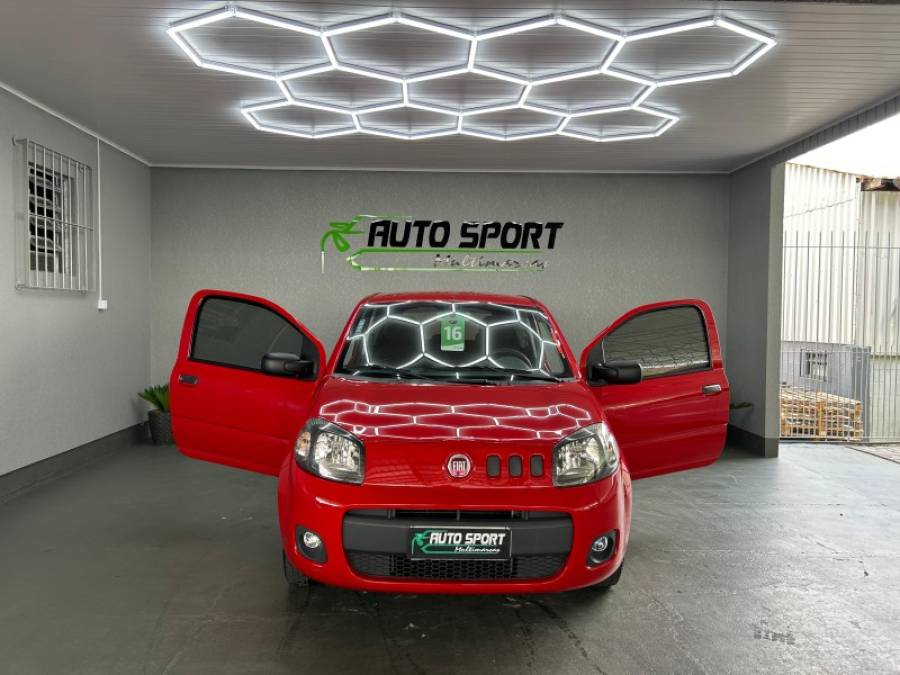 FIAT - UNO - 2015/2016 - Vermelha - R$ 30.000,00