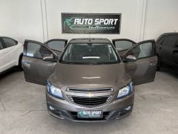 CHEVROLET - PRISMA - 2013/2014 - Cinza - R$ 54.900,00
