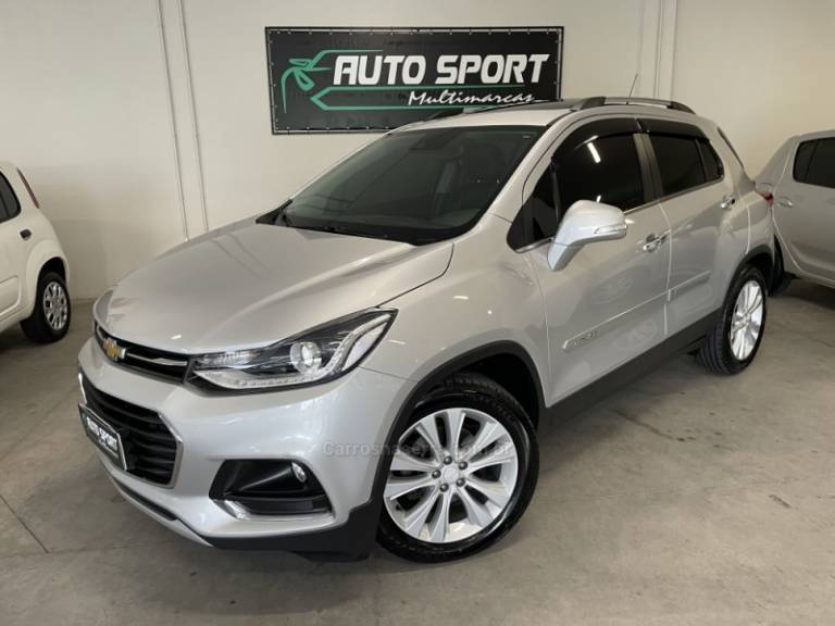 CHEVROLET - TRACKER - 2018/2019 - Prata - R$ 96.000,00