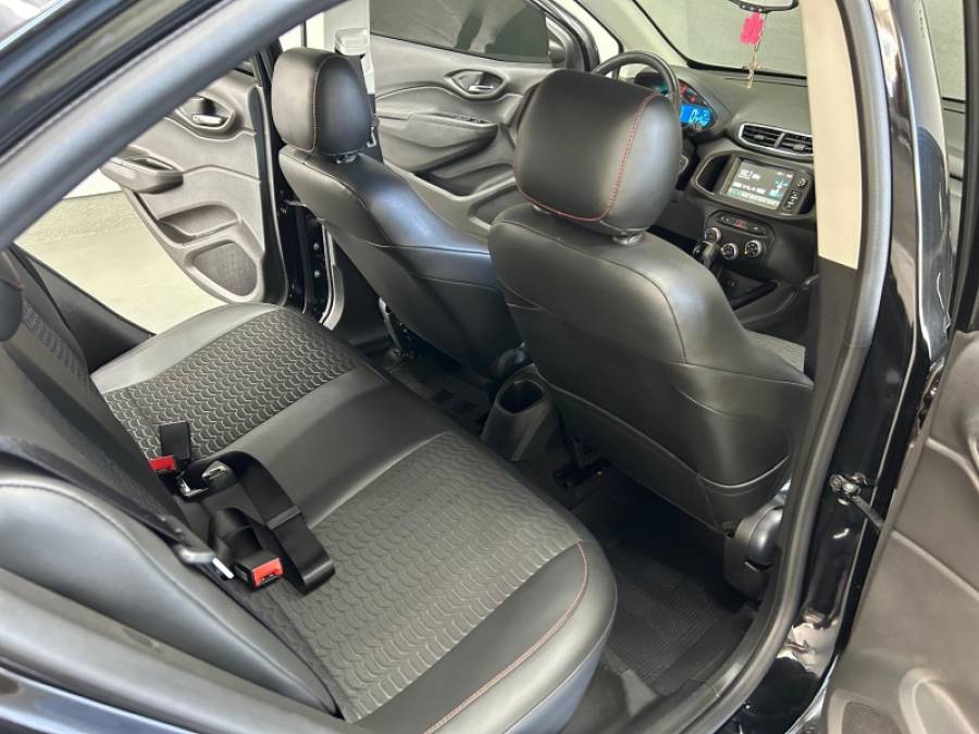 CHEVROLET - ONIX - 2017/2018 - Preta - R$ 67.900,00