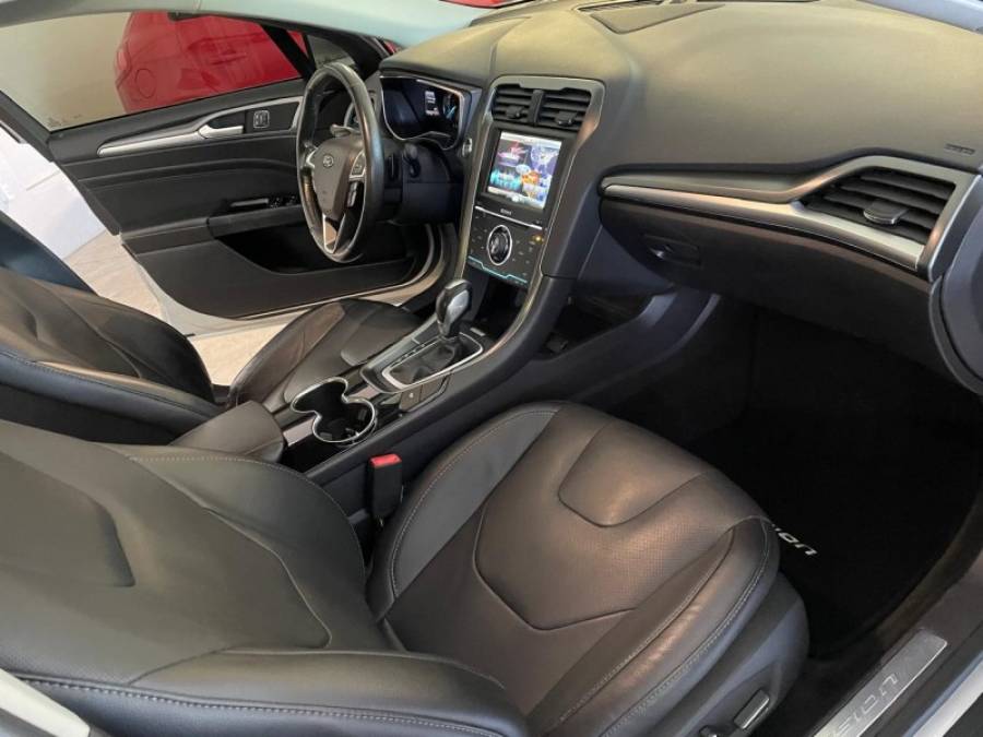 FORD - FUSION - 2015/2015 - Prata - R$ 83.900,00