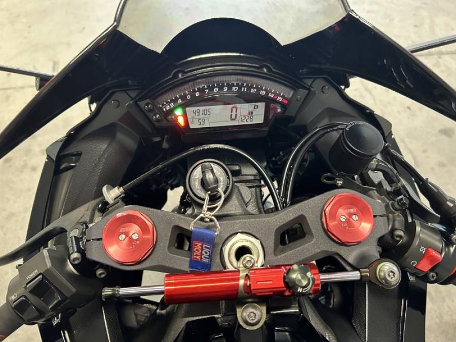 KAWASAKI - NINJA ZX-10R - 2011/2011 - Preta - R$ 51.900,00
