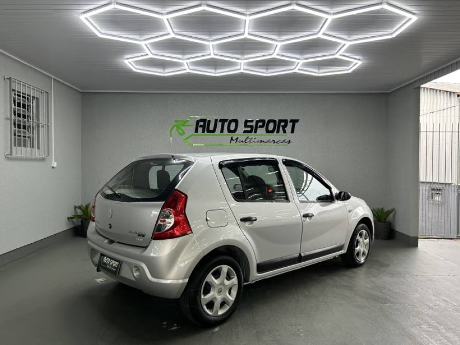 RENAULT - SANDERO - 2008/2009 - Prata - R$ 28.800,00