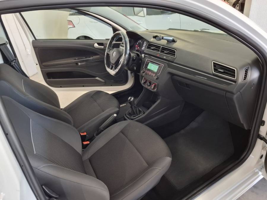 VOLKSWAGEN - SAVEIRO - 2020/2021 - Branca - R$ 69.900,00