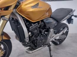 HONDA - CB 600F - 2009/2009 - Dourada - R$ 34.000,00