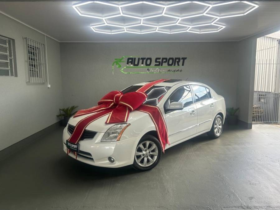 NISSAN - SENTRA - 2011/2012 - Branca - R$ 45.900,00