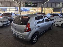 RENAULT - SANDERO - 2009/2010 - Prata - R$ 26.000,00