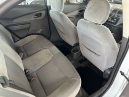 CHEVROLET - COBALT - 2013/2014 - Branca - R$ 42.000,00