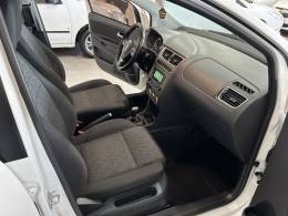 VOLKSWAGEN - FOX - 2014/2014 - Branca - R$ 46.900,00
