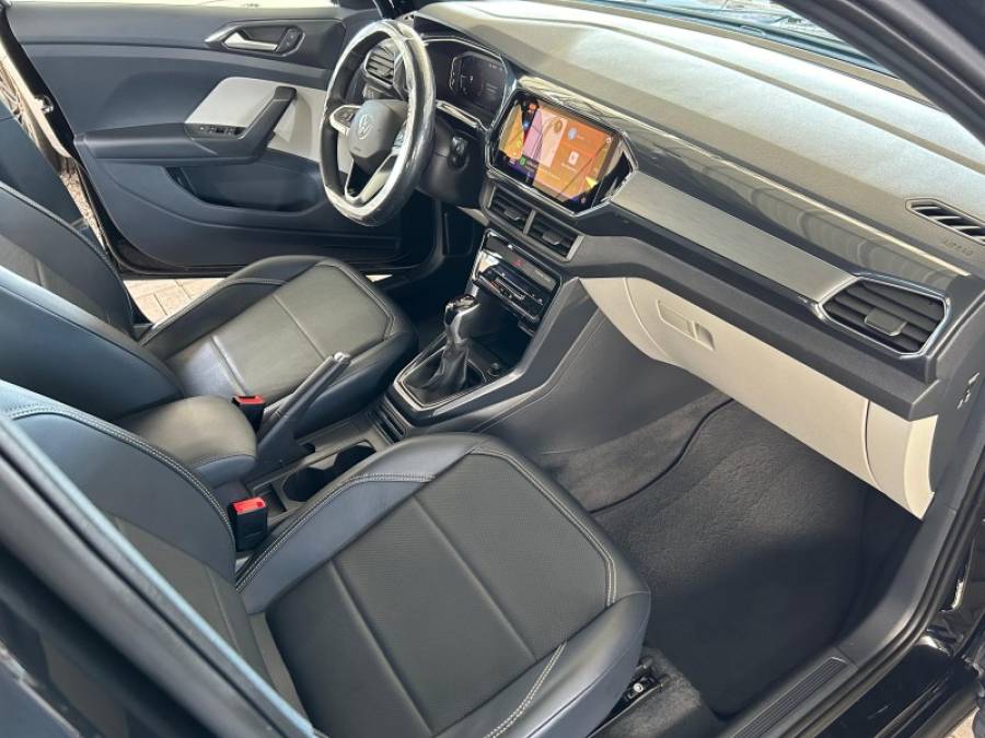 VOLKSWAGEN - T-CROSS - 2022/2022 - Preta - R$ 117.800,00