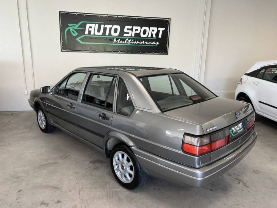 VOLKSWAGEN - SANTANA - 1995/1995 - Cinza - R$ 40.000,00
