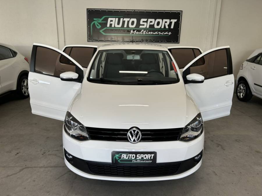 VOLKSWAGEN - FOX - 2014/2014 - Branca - R$ 46.900,00