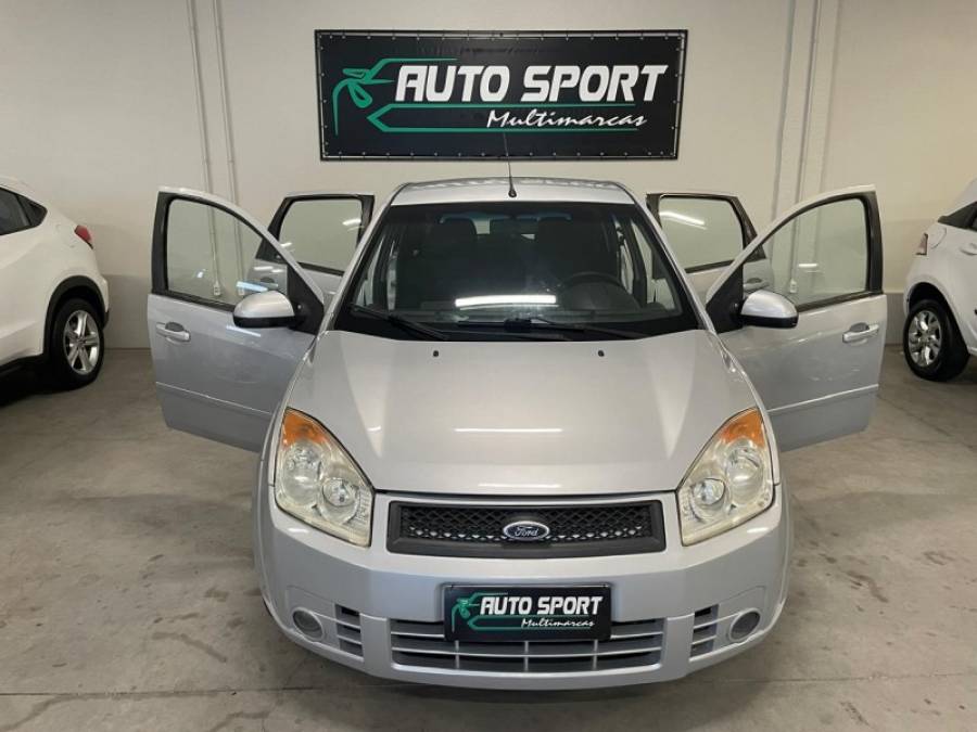 FORD - FIESTA - 2010/2010 - Prata - R$ 29.900,00