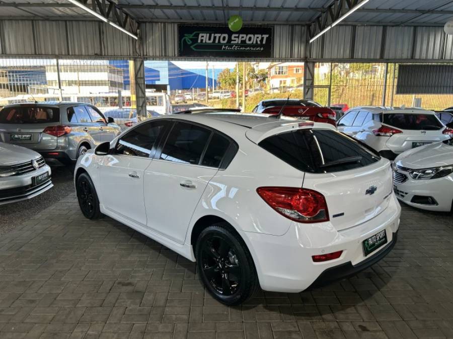 CHEVROLET - CRUZE - 2014/2014 - Branca - R$ 72.900,00