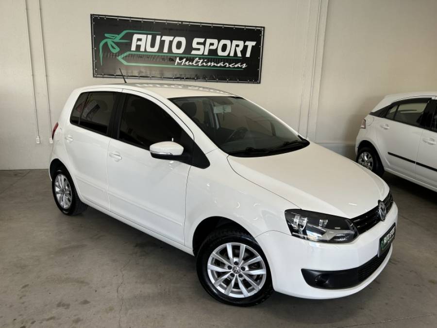 VOLKSWAGEN - FOX - 2014/2014 - Branca - R$ 46.900,00