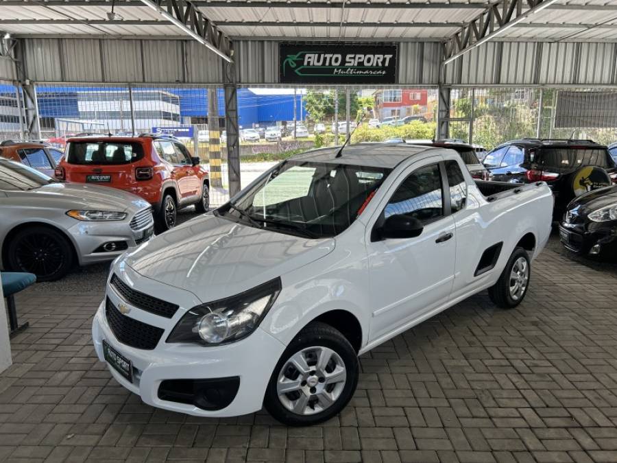 CHEVROLET - MONTANA - 2012/2013 - Branca - R$ 45.800,00