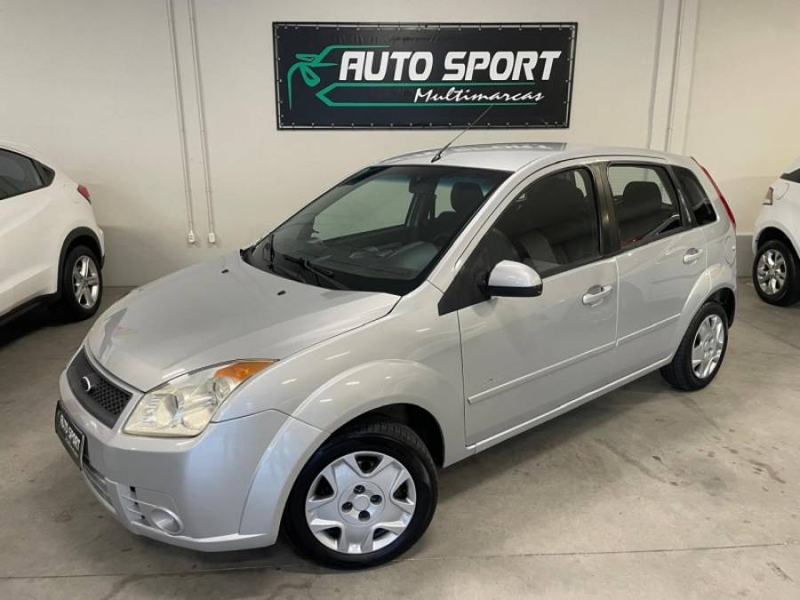 FORD - FIESTA - 2010/2010 - Prata - R$ 29.900,00