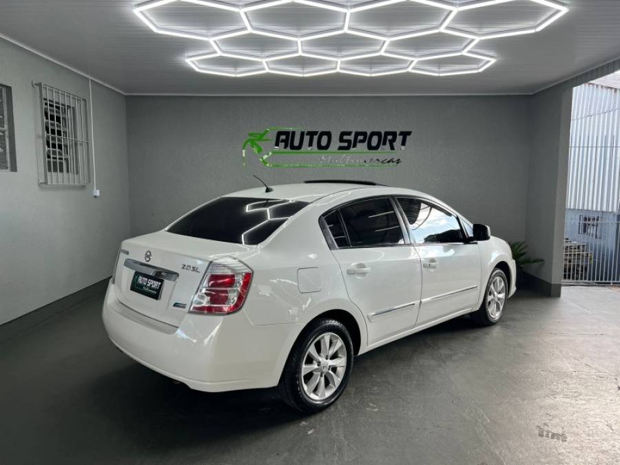 NISSAN - SENTRA - 2011/2012 - Branca - R$ 45.900,00
