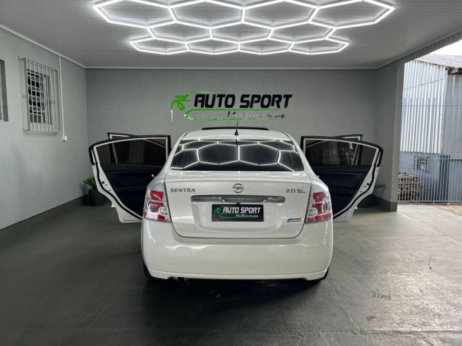 NISSAN - SENTRA - 2011/2012 - Branca - R$ 45.900,00