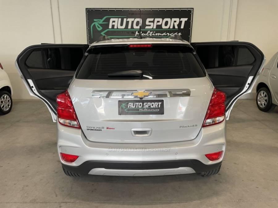 CHEVROLET - TRACKER - 2018/2019 - Prata - R$ 96.000,00