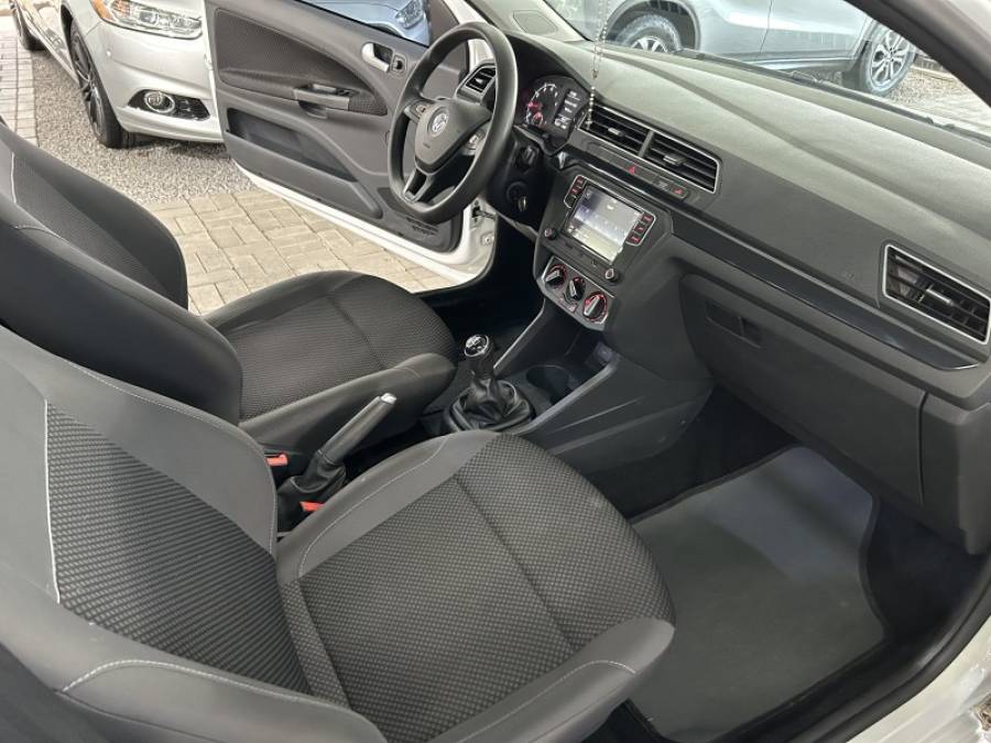 VOLKSWAGEN - SAVEIRO - 2022/2023 - Branca - R$ 82.900,00