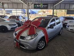 RENAULT - SANDERO - 2009/2010 - Prata - R$ 26.000,00
