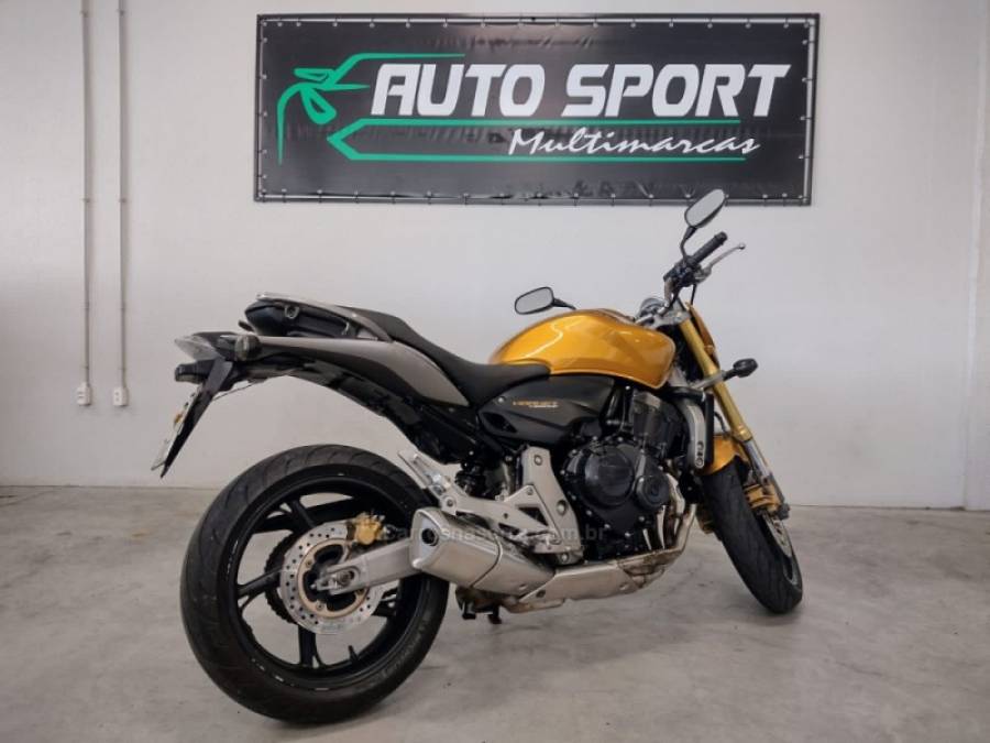 HONDA - CB 600F - 2009/2009 - Dourada - R$ 34.000,00