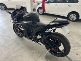 KAWASAKI - NINJA ZX-10R - 2011/2011 - Preta - R$ 51.900,00