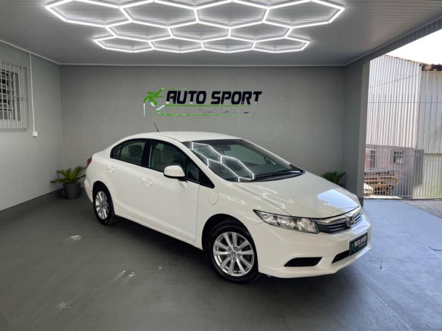 HONDA - CIVIC - 2013/2014 - Branca - R$ 72.000,00