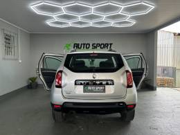 RENAULT - DUSTER - 2016/2016 - Prata - R$ 56.000,00