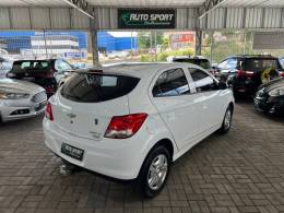 CHEVROLET - ONIX - 2014/2014 - Branca - R$ 43.900,00