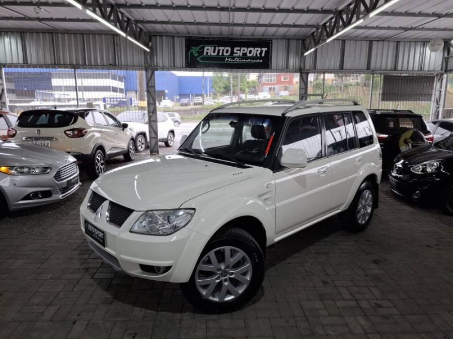 MITSUBISHI - PAJERO TR4 - 2010/2010 - Branca - R$ 64.900,00