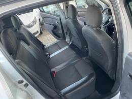 RENAULT - SANDERO - 2015/2015 - Prata - R$ 43.900,00