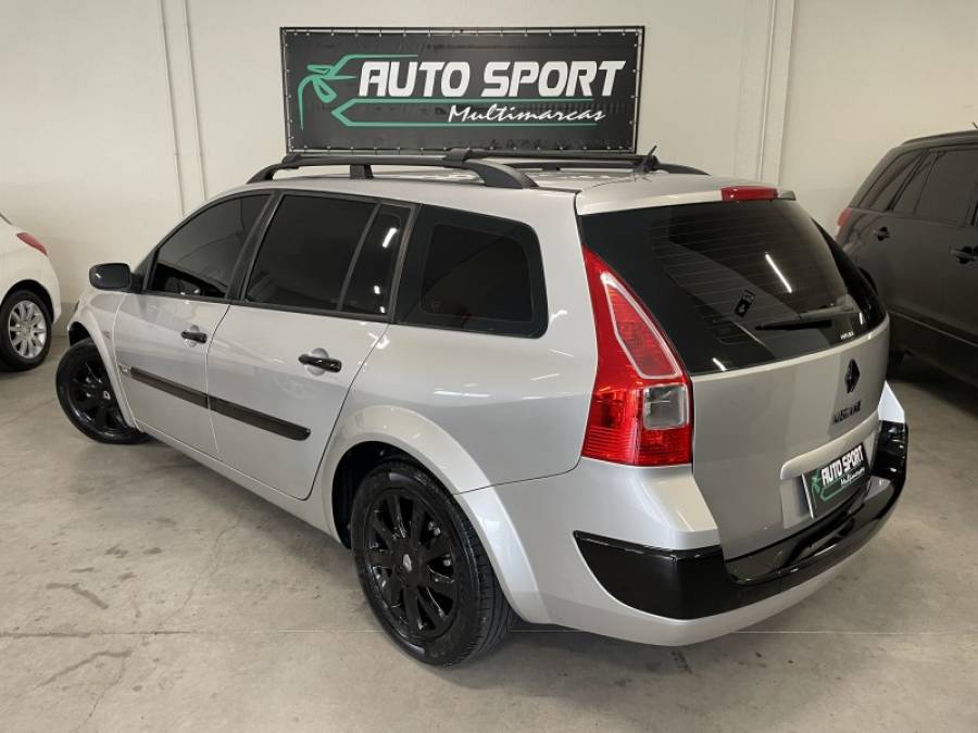 RENAULT - MÉGANE - 2011/2011 - Prata - Sob Consulta