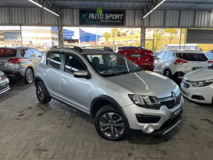 RENAULT - SANDERO - 2015/2015 - Prata - R$ 43.900,00
