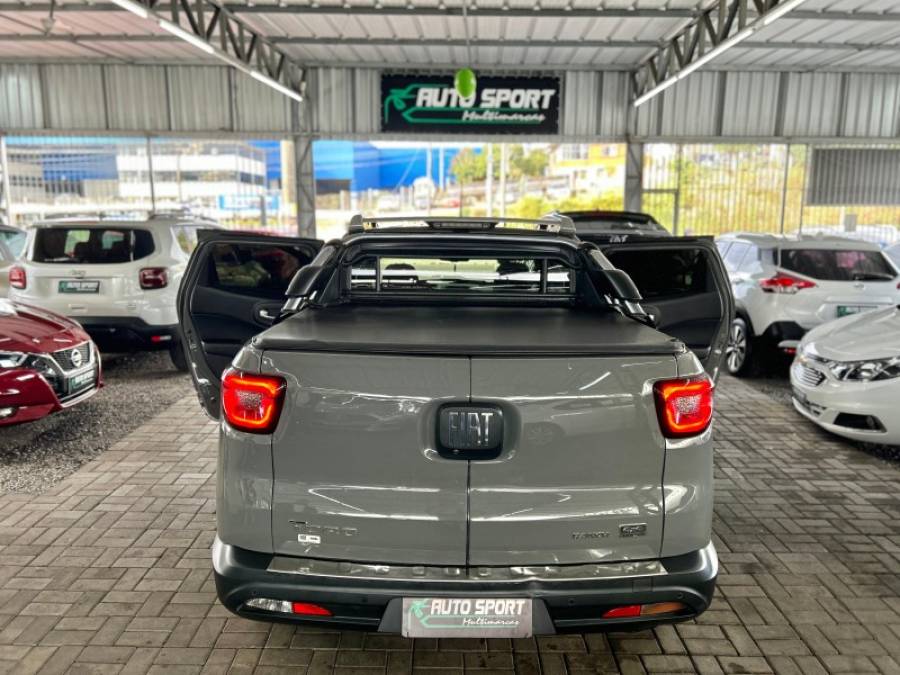 FIAT - TORO - 2023/2023 - Cinza - R$ 149.900,00