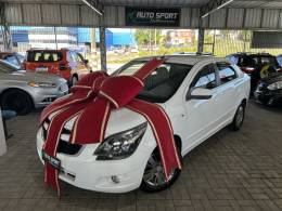 CHEVROLET - COBALT - 2013/2014 - Branca - R$ 42.000,00