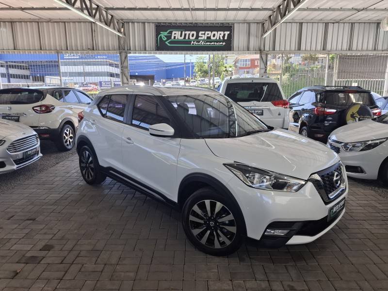 NISSAN - KICKS - 2017/2018 - Branca - R$ 77.900,00