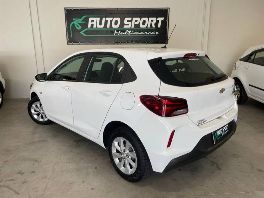 CHEVROLET - ONIX - 2021/2021 - Branca - R$ 78.500,00