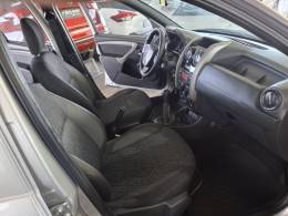 RENAULT - DUSTER - 2016/2016 - Prata - R$ 60.000,00