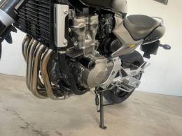 HONDA - CB 600F - 2005/2005 - Preta - R$ 27.900,00