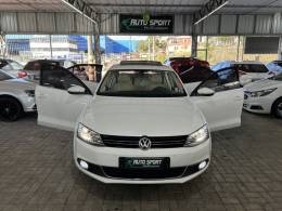 VOLKSWAGEN - JETTA - 2013/2013 - Branca - R$ 87.900,00