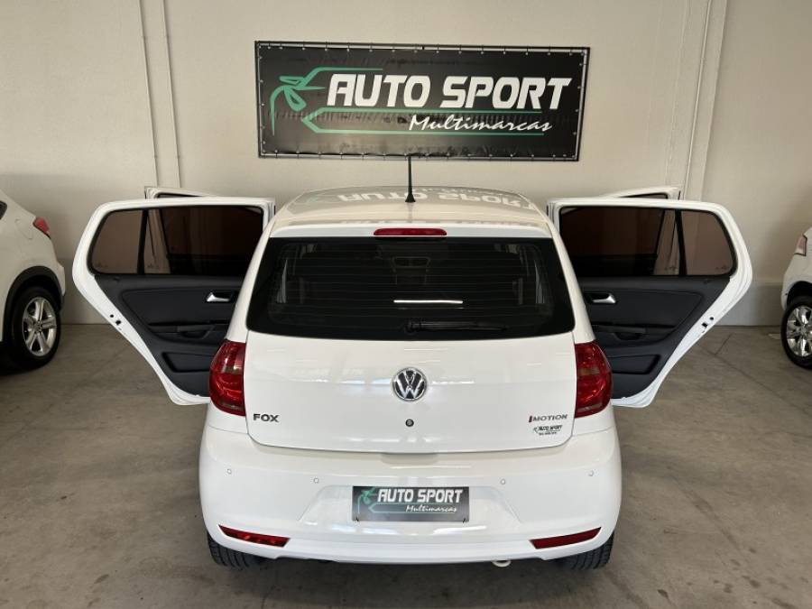 VOLKSWAGEN - FOX - 2014/2014 - Branca - R$ 45.800,00