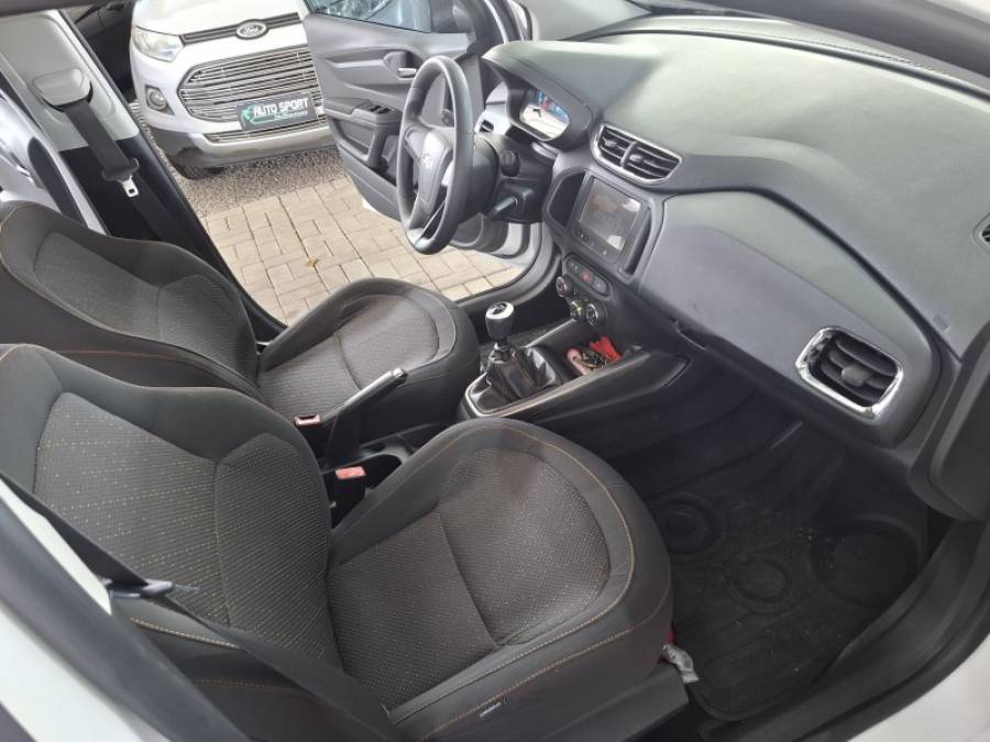 CHEVROLET - ONIX - 2014/2014 - Branca - R$ 49.900,00