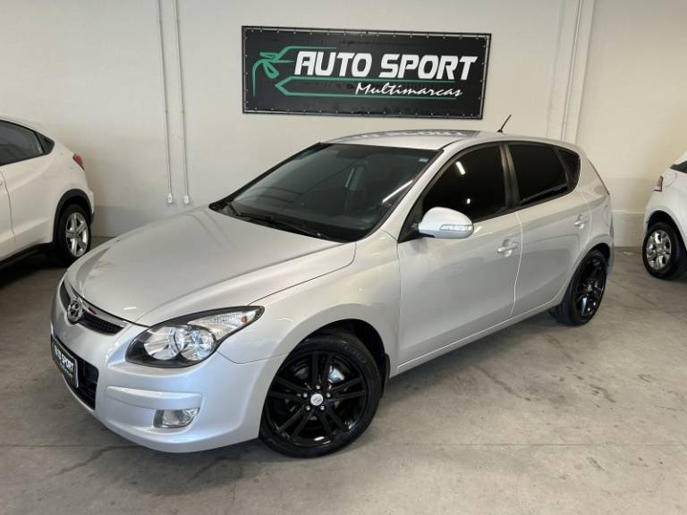 HYUNDAI - I30 - 2012/2012 - Prata - R$ 47.900,00